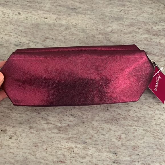 Ulta Beauty 8 piece Set with Makeup Bag - Picture 6 of 7